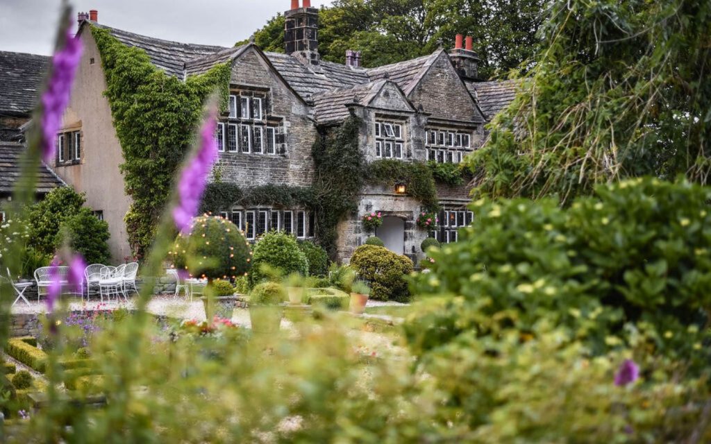 Romantic hotel near Haworth and Bronte Country