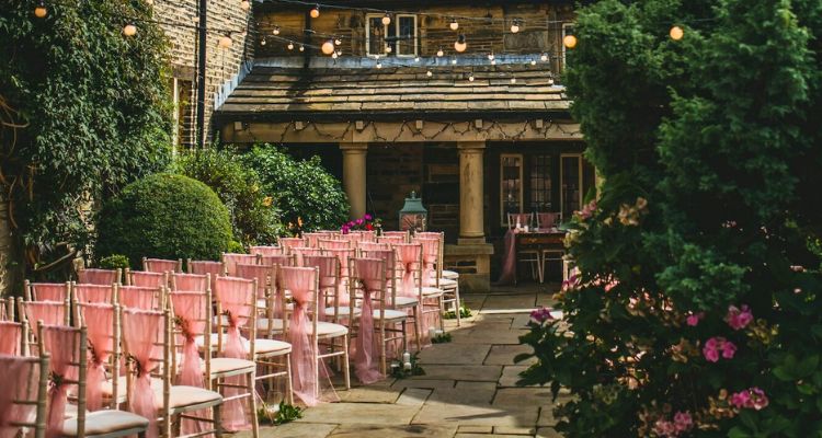 Courtyard ceremony at Holdsworth House
