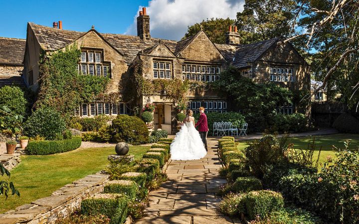 Holdsworth House courtyard
