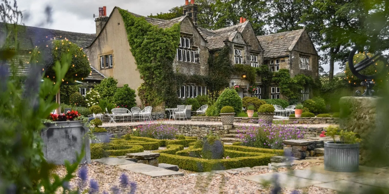 The gardens at Holdsworth House