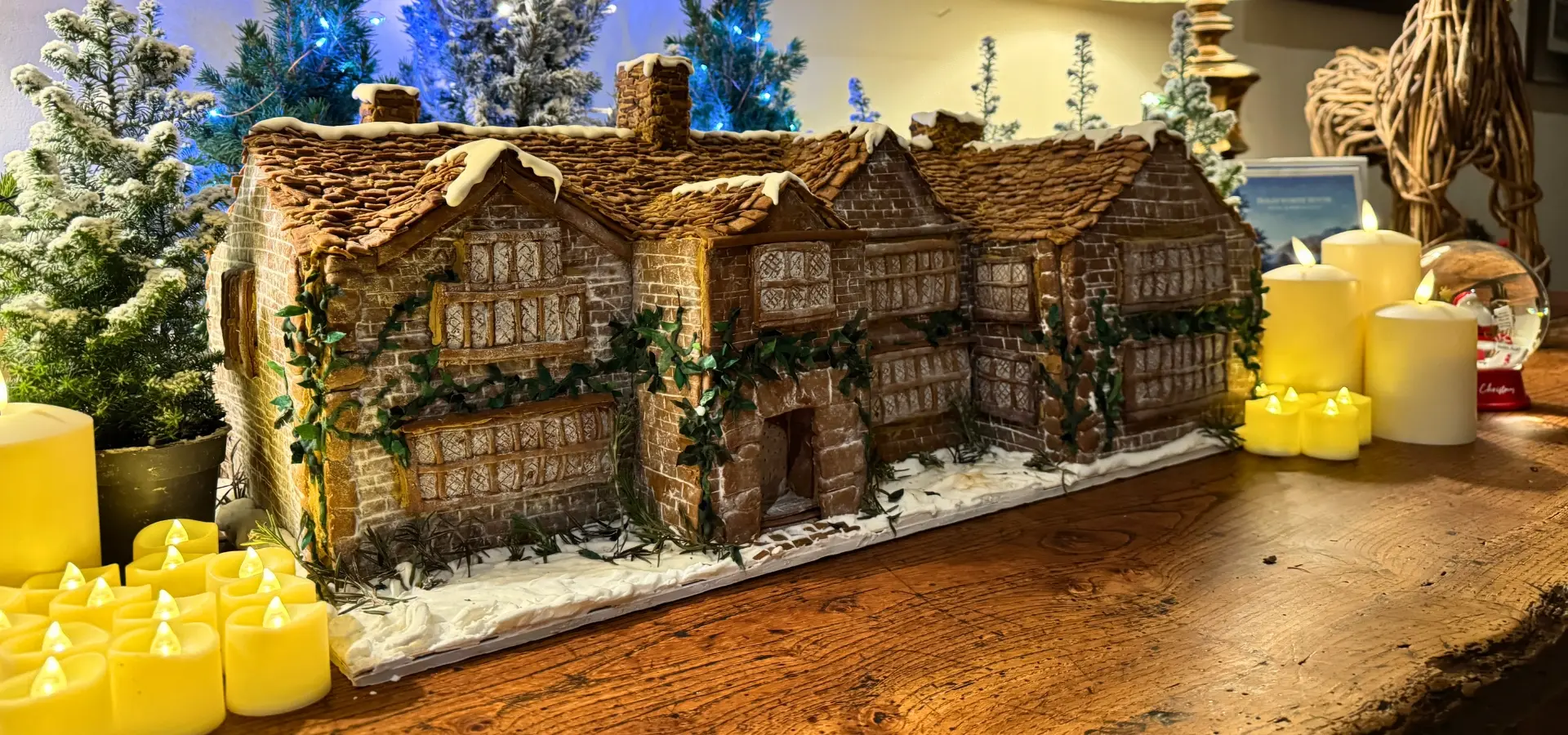 Christmas wreath-making workshop at Holdsworth House
