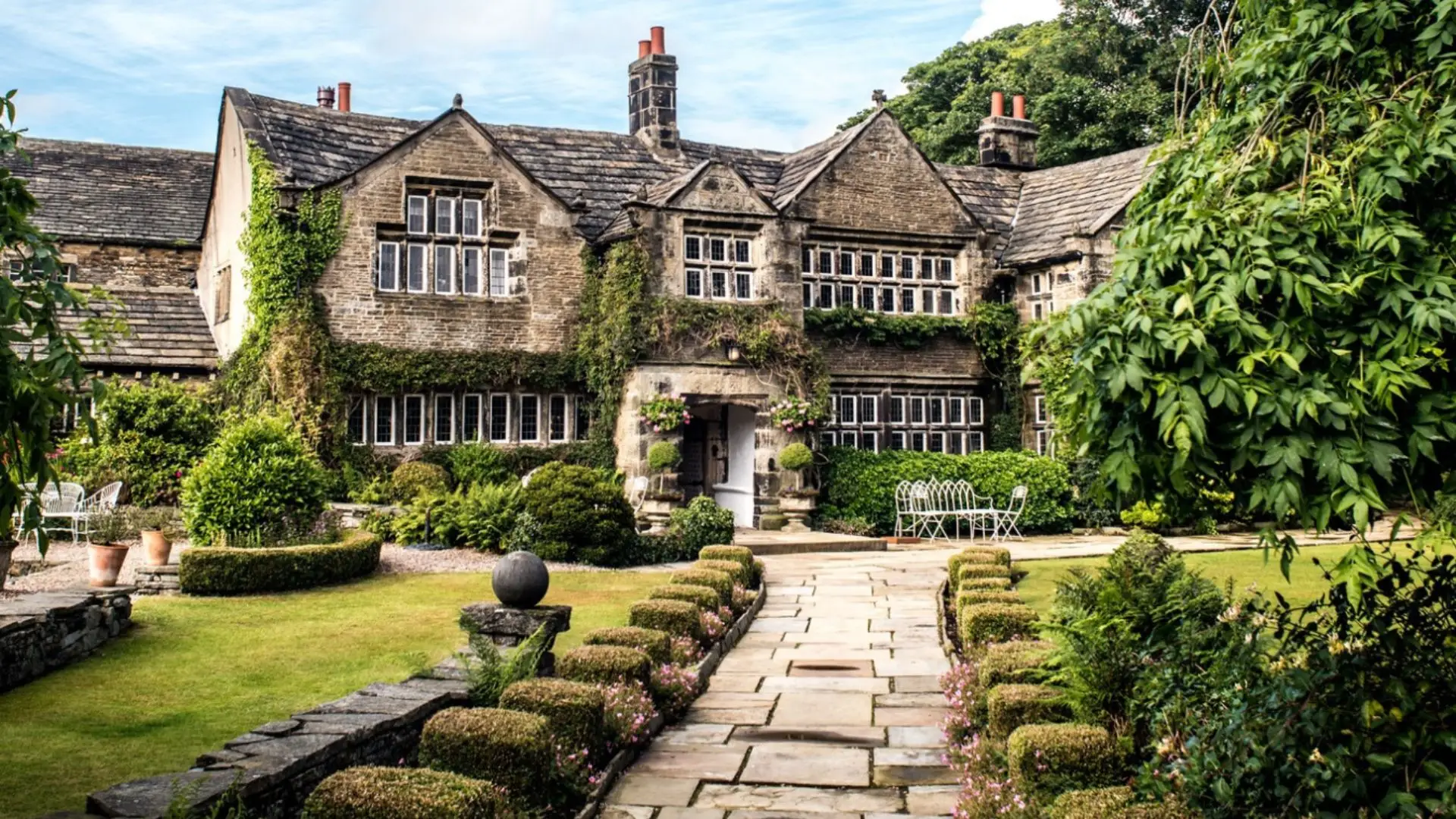 Holdsworth House, the Jacobean manor house hotel in Halifax, West Yorkshire